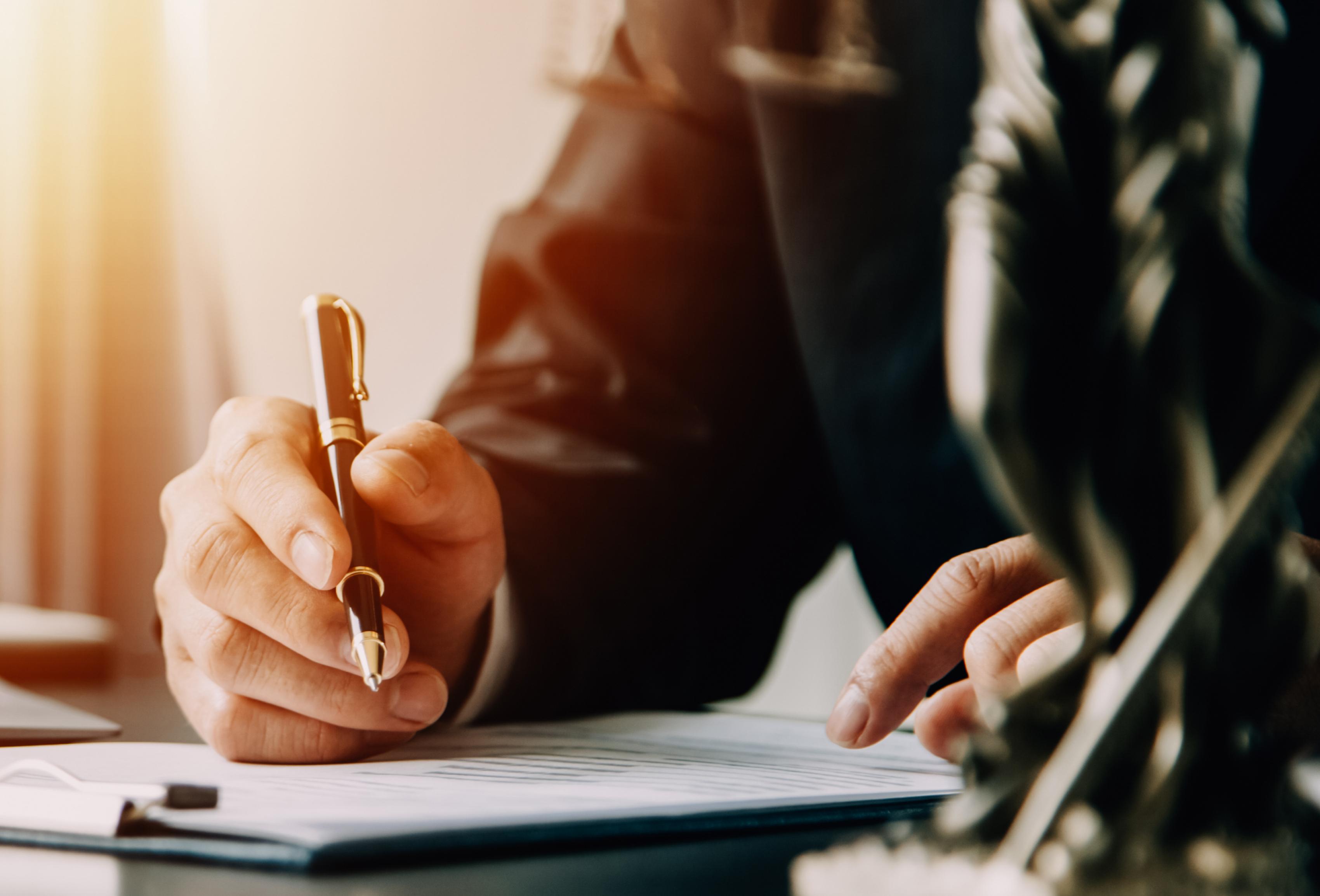 背景：ファーストビュー